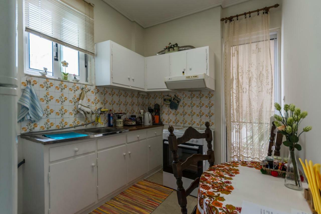 Cozy & Quiet Central Apartment Kalamata Esterno foto